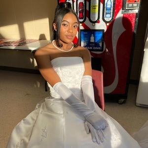 Meet your Posher, Mylasia